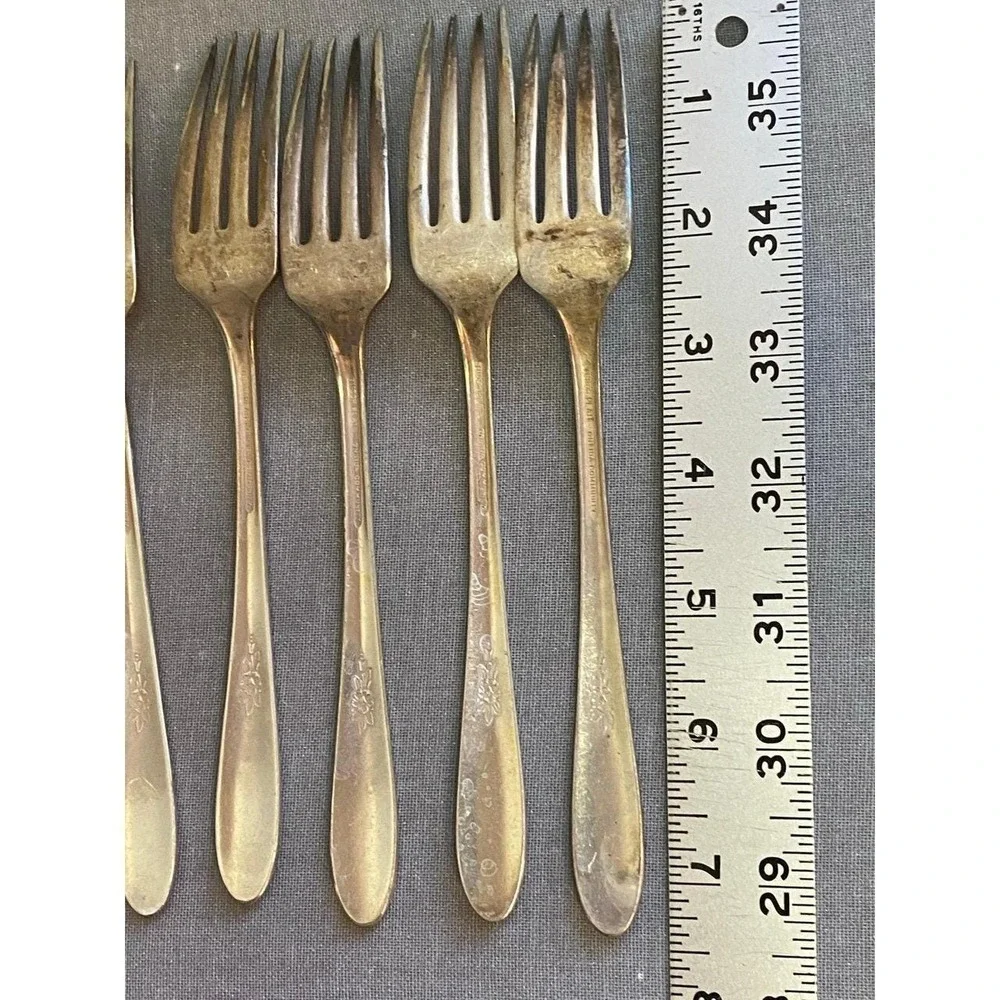 Vintage Forks Tudor Oneida Silverplate Tarnished Flatwear Lot Of 6 Dinner 7